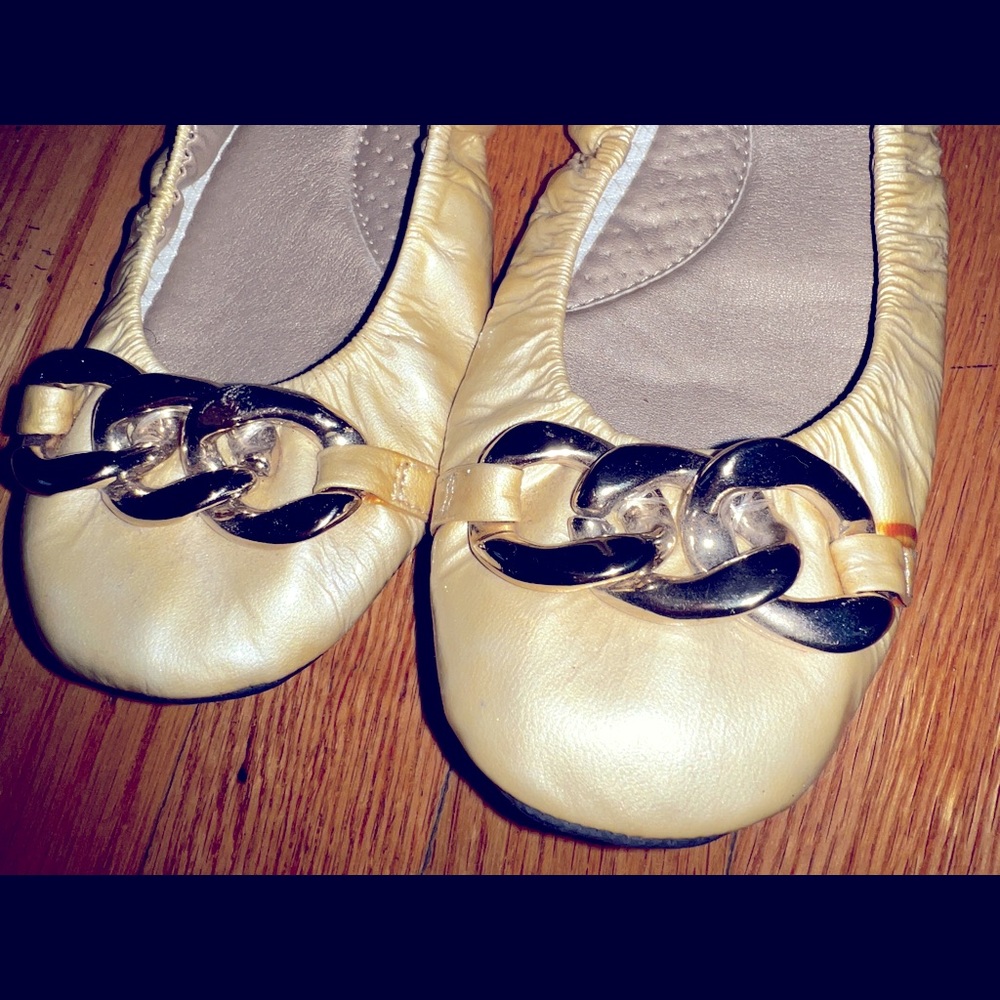 Me Too Flats - Picture 2 of 4
